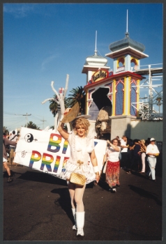 Bi Pride group, Pride March, St. Kilda, 1999, Midsumma Collection (Photo: Angela Bailey)
